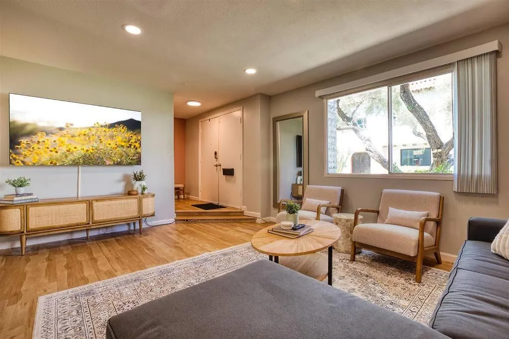 Scott Casa - Walkable To Old Town Scottsdale, Vibrant Space, Inviting Patio! USA