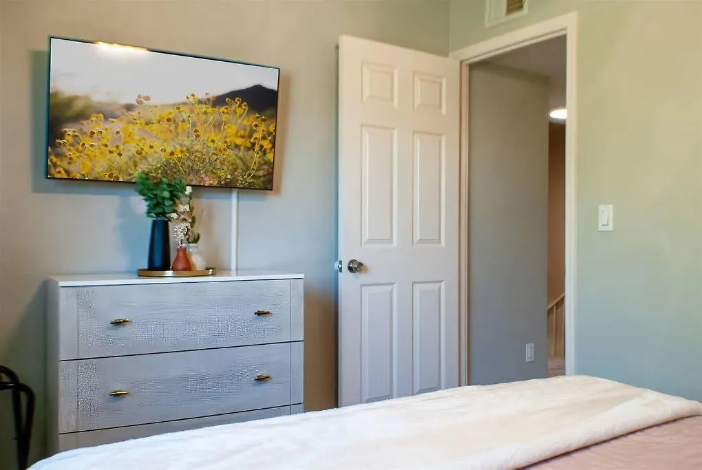 Scott Casa - Walkable To Old Town Scottsdale, Vibrant Space, Inviting Patio! Scottsdale