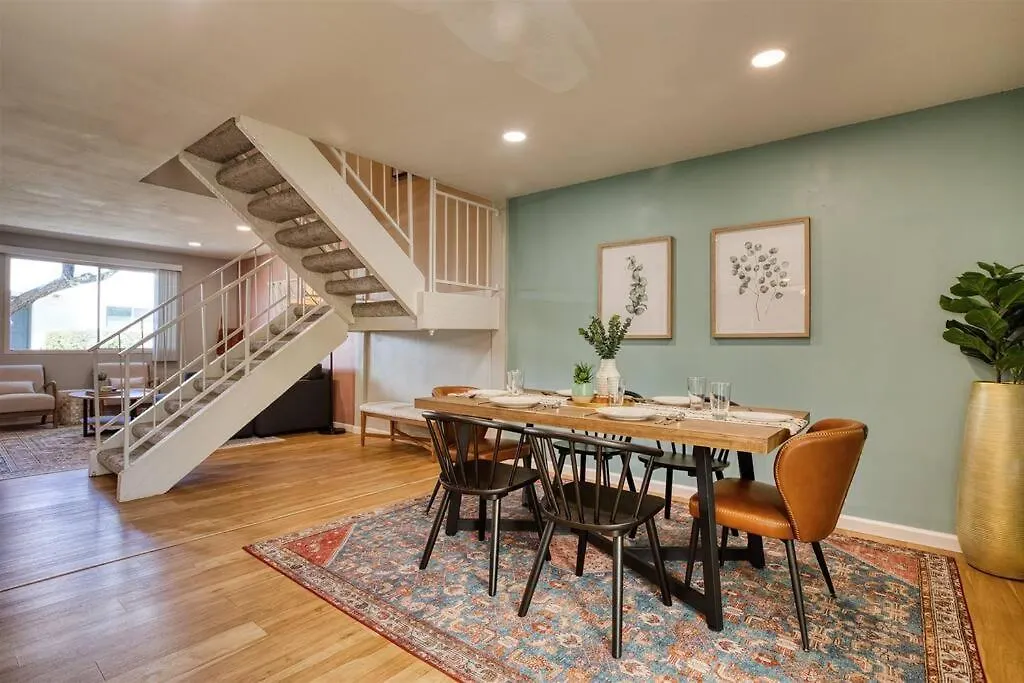 Scott Casa - Walkable To Old Town Scottsdale, Vibrant Space, Inviting Patio!