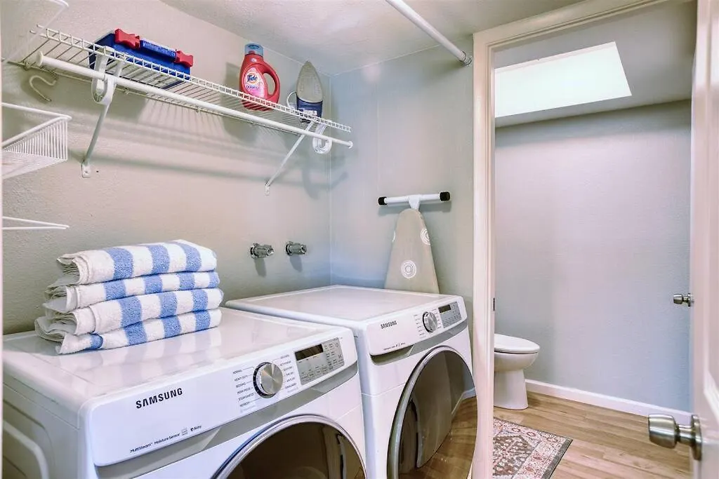 Apartmán Scott Casa - Walkable To Old Town Scottsdale, Vibrant Space, Inviting Patio!